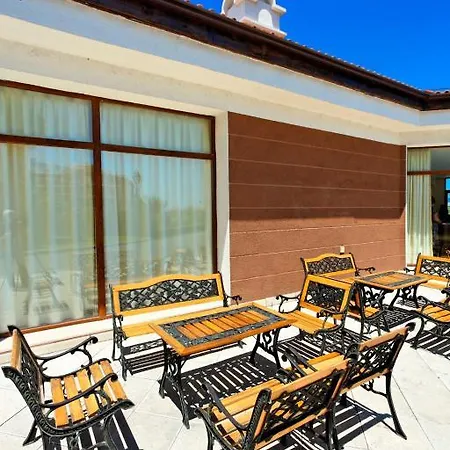 Sunrise Club Apart Aparthotel 3*